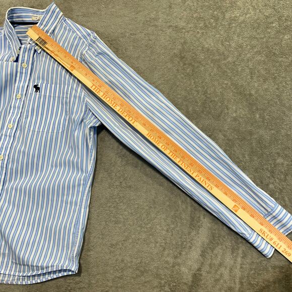 Abercrombie and Fitch Muscle Shirt Medium Blue & White Stripe Button Up Preppy - Picture 3 of 9